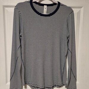 LULULEMON LONG SLEEVE TOP - Size 12